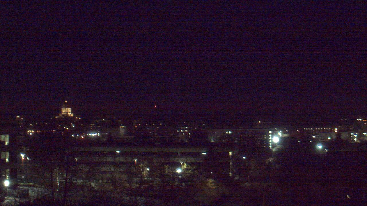 Thumbnail for current weather camera view from Avanti HS in Olympia, Washington