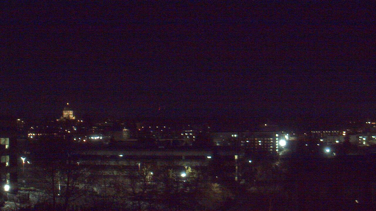 Thumbnail for current weather camera view from Avanti HS in Olympia, Washington