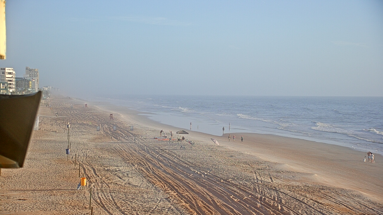 Thumbnail for current weather camera view from Cardinal Ormond Lifeguard Station 2 in Ormond Beach, Florida