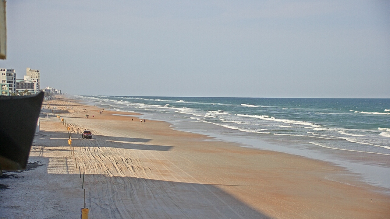 Thumbnail for current weather camera view from Cardinal Ormond Lifeguard Station 2 in Ormond Beach, Florida