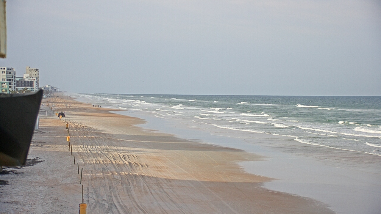 Thumbnail for current weather camera view from Cardinal Ormond Lifeguard Station 2 in Ormond Beach, Florida