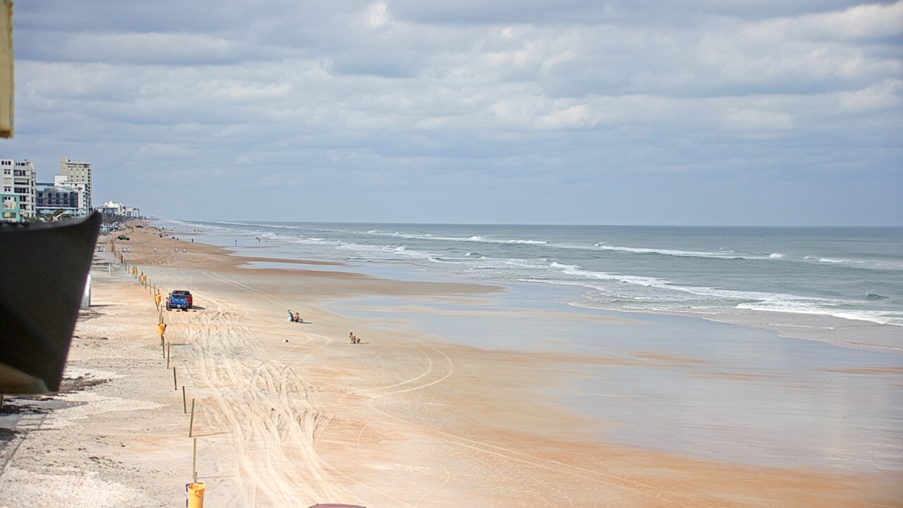 Thumbnail for current weather camera view from Cardinal Ormond Lifeguard Station 2 in Ormond Beach, Florida