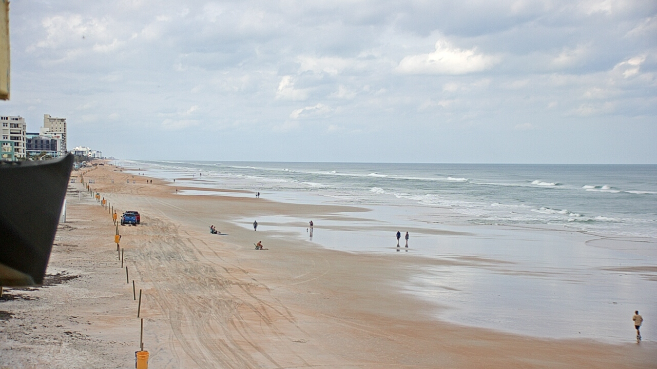 Thumbnail for current weather camera view from Cardinal Ormond Lifeguard Station 2 in Ormond Beach, Florida