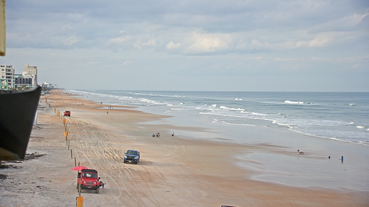 Thumbnail for current weather camera view from Cardinal Ormond Lifeguard Station 2 in Ormond Beach, Florida