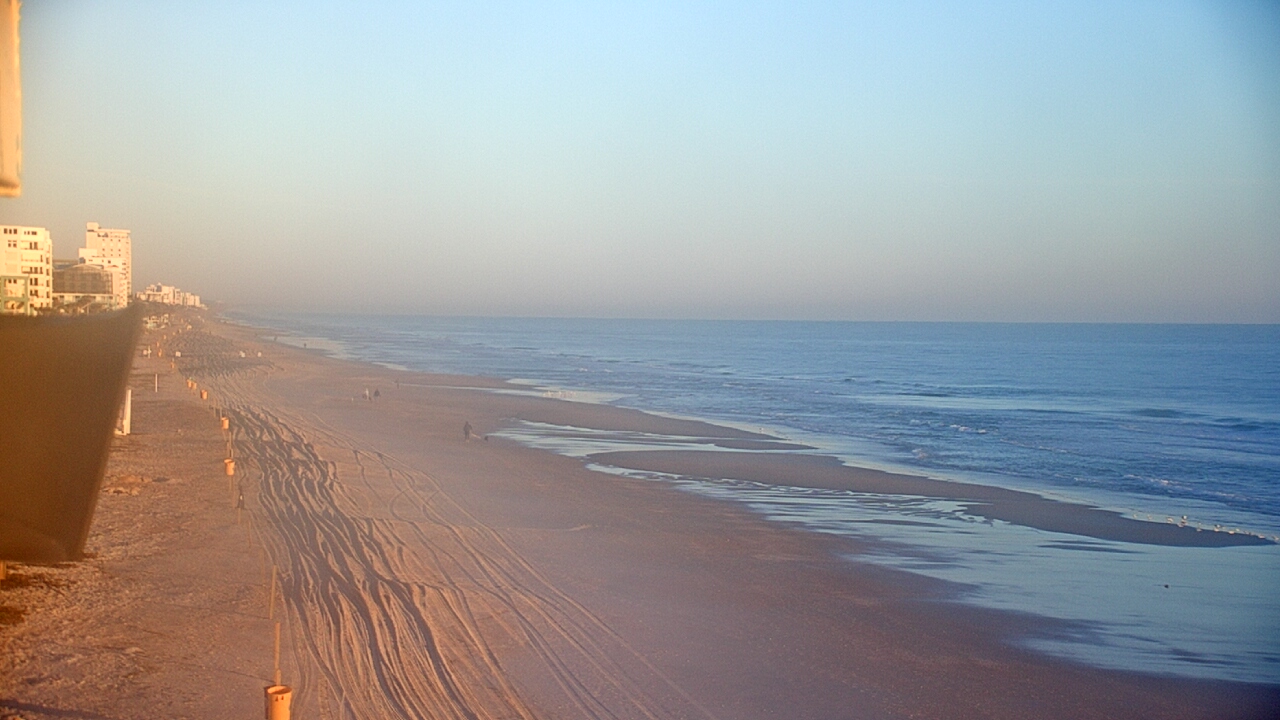 Thumbnail for current weather camera view from Cardinal Ormond Lifeguard Station 2 in Ormond Beach, Florida