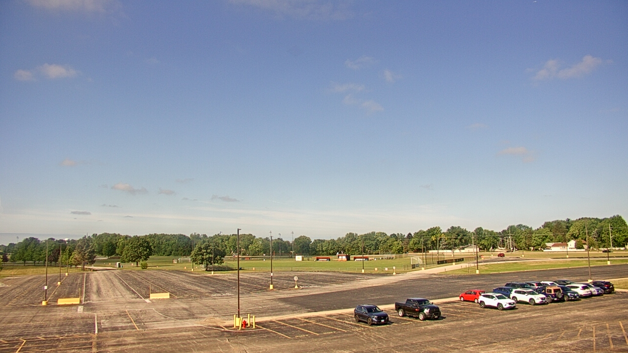Thumbnail for current weather camera view from Oswego HS in Oswego, Illinois
