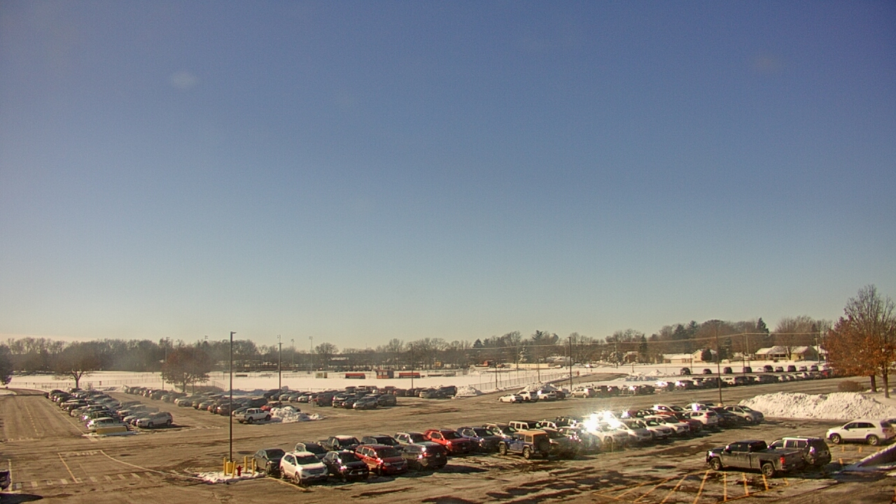 Thumbnail for current weather camera view from Oswego HS in Oswego, Illinois