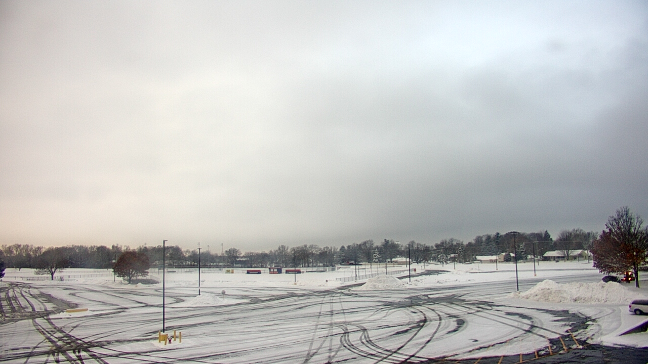 Thumbnail for current weather camera view from Oswego HS in Oswego, Illinois