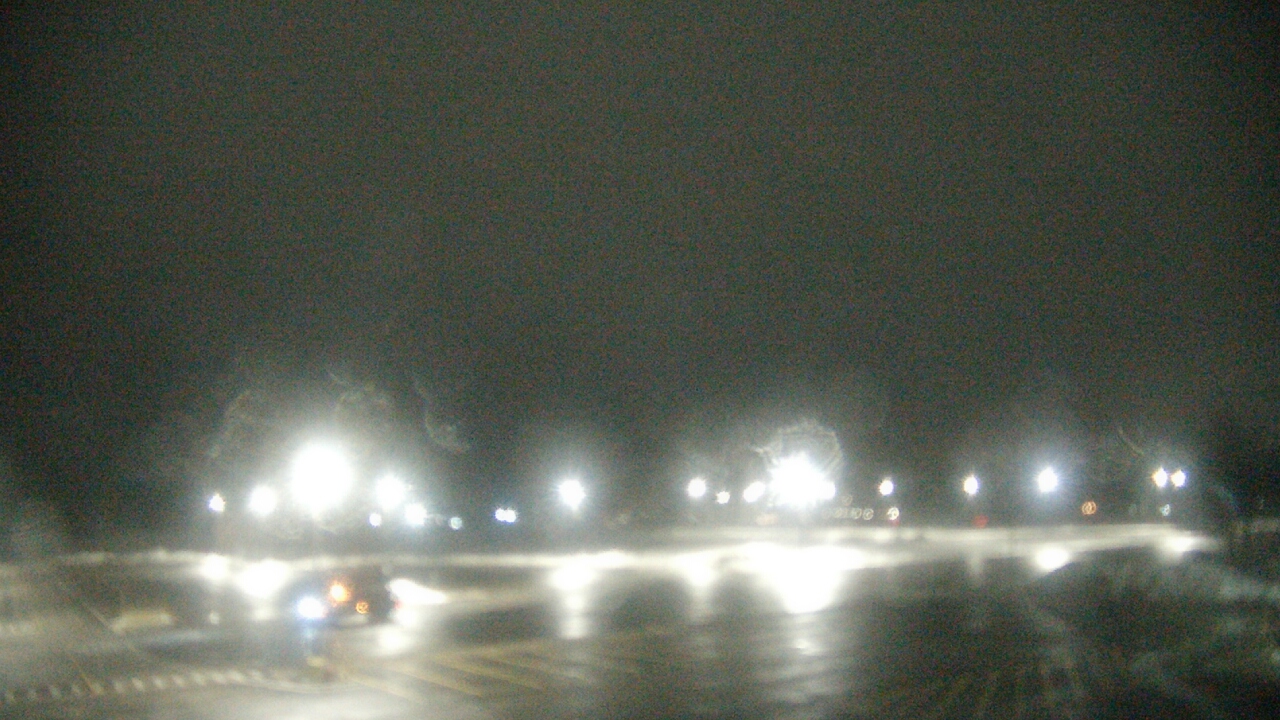 Thumbnail for current weather camera view from Oswego HS in Oswego, Illinois