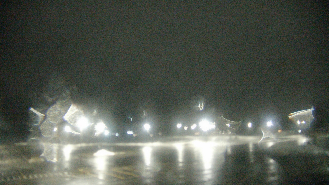 Thumbnail for current weather camera view from Oswego HS in Oswego, Illinois