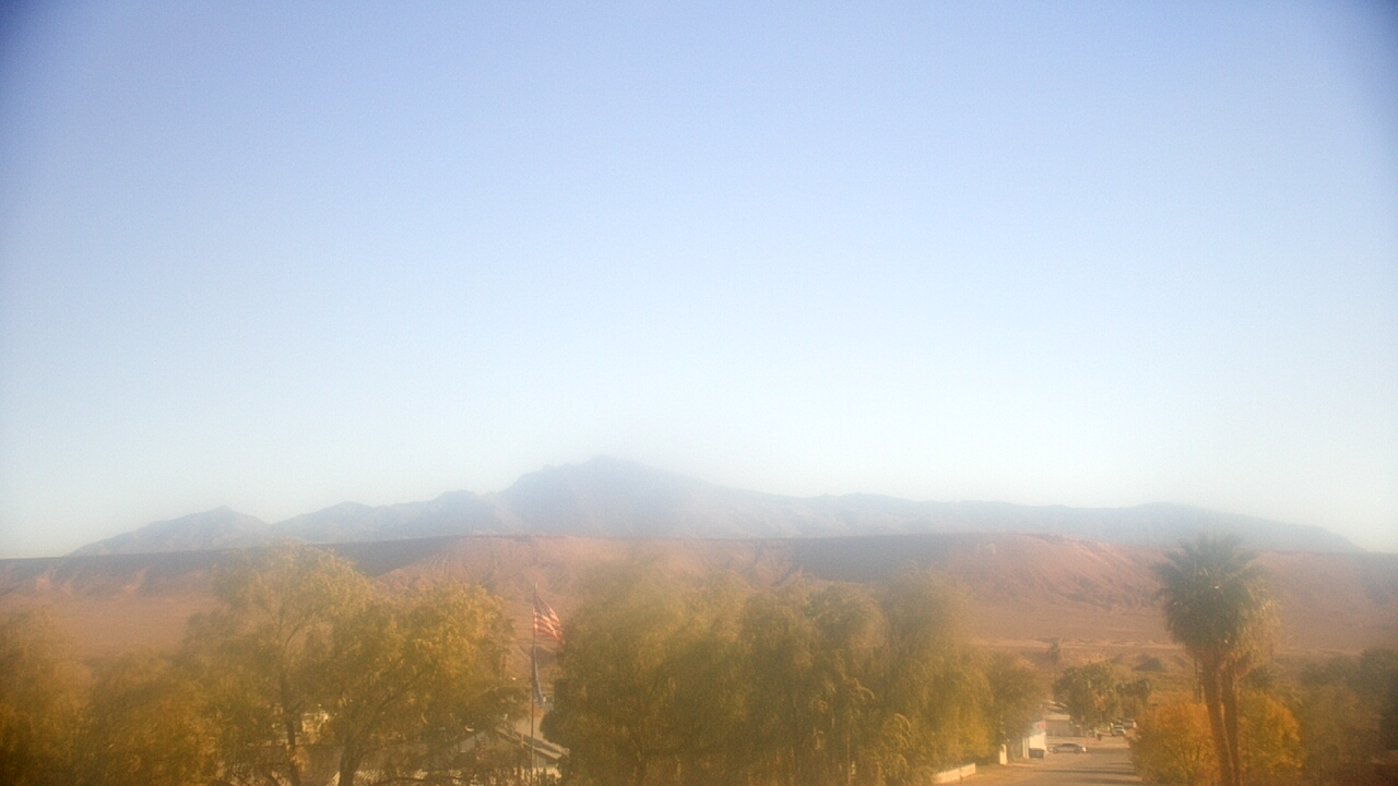 Thumbnail for current weather camera view from W. Mack Lyon MS in Moapa Valley, Nevada