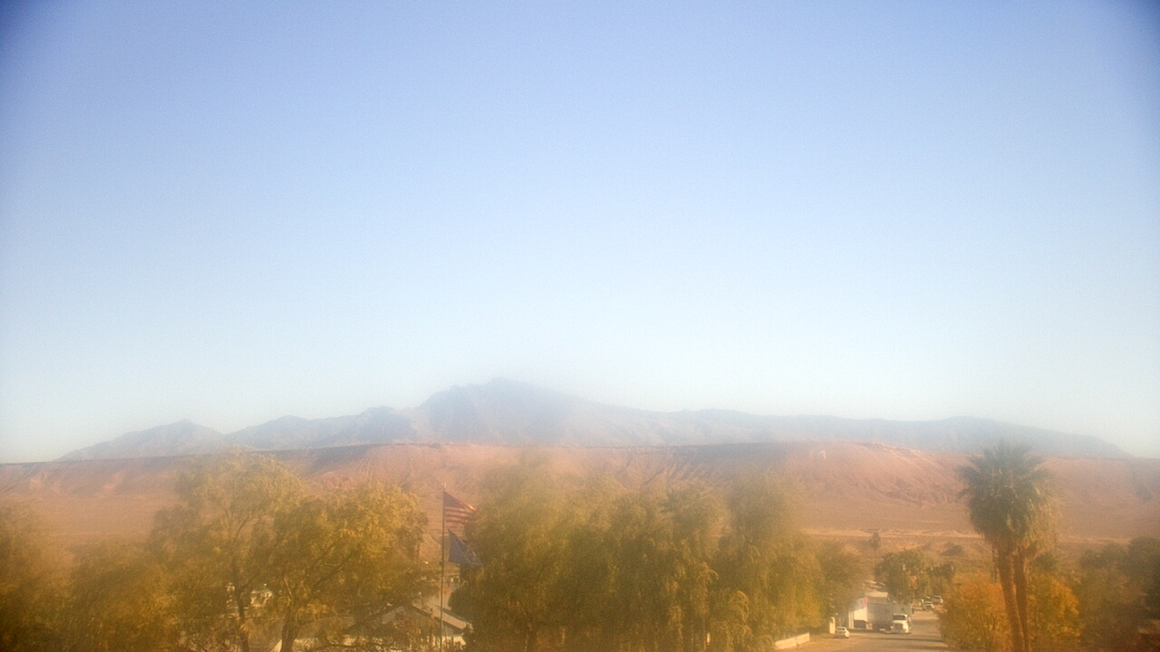 Thumbnail for current weather camera view from W. Mack Lyon MS in Moapa Valley, Nevada