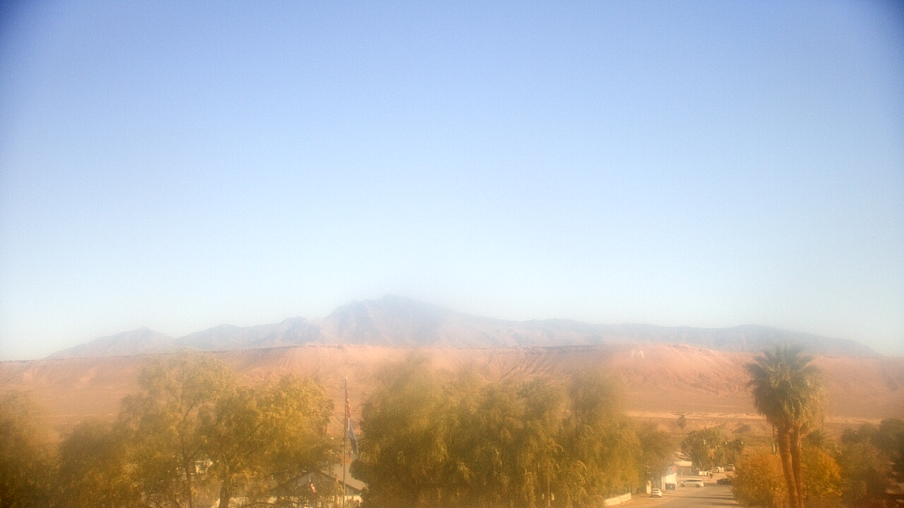 Thumbnail for current weather camera view from W. Mack Lyon MS in Moapa Valley, Nevada