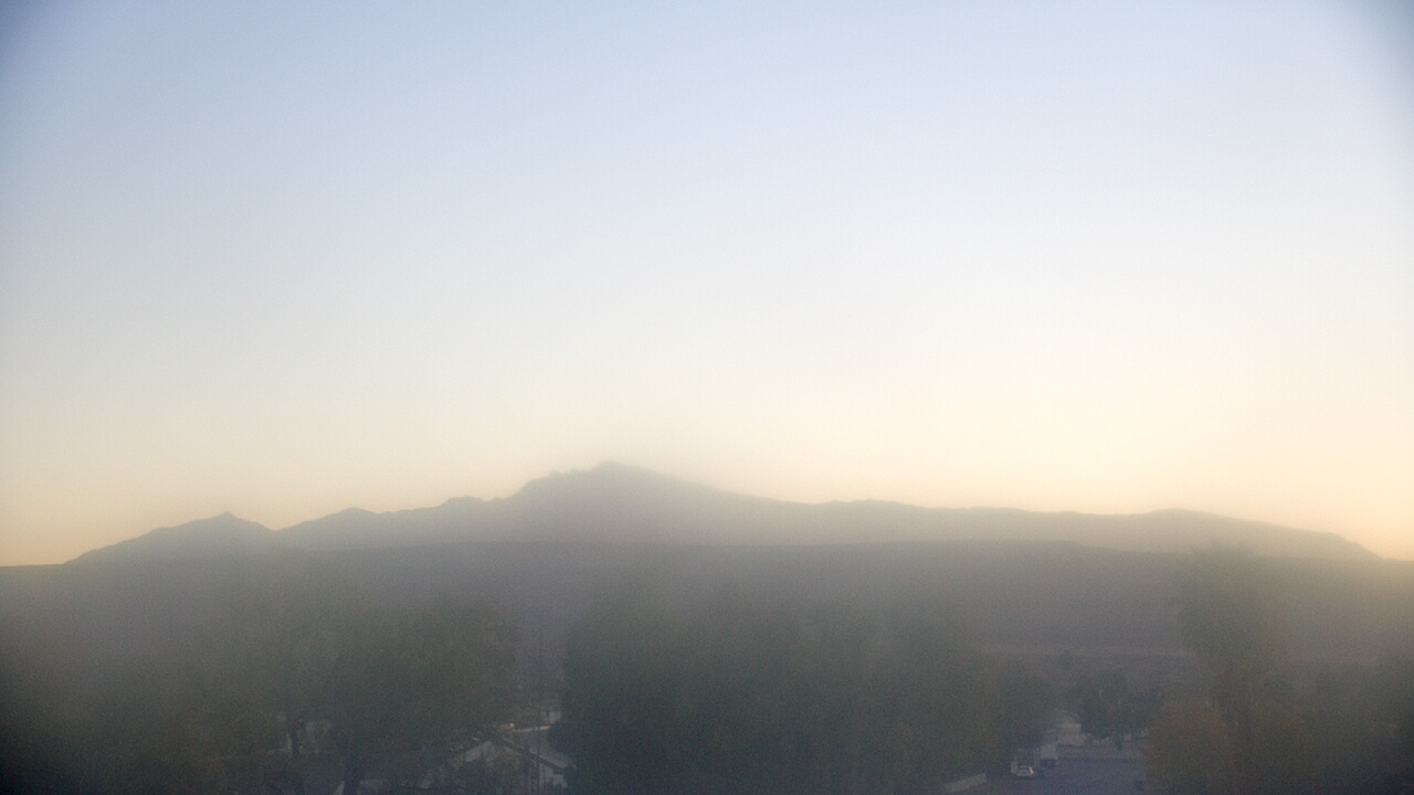 Thumbnail for current weather camera view from W. Mack Lyon MS in Moapa Valley, Nevada