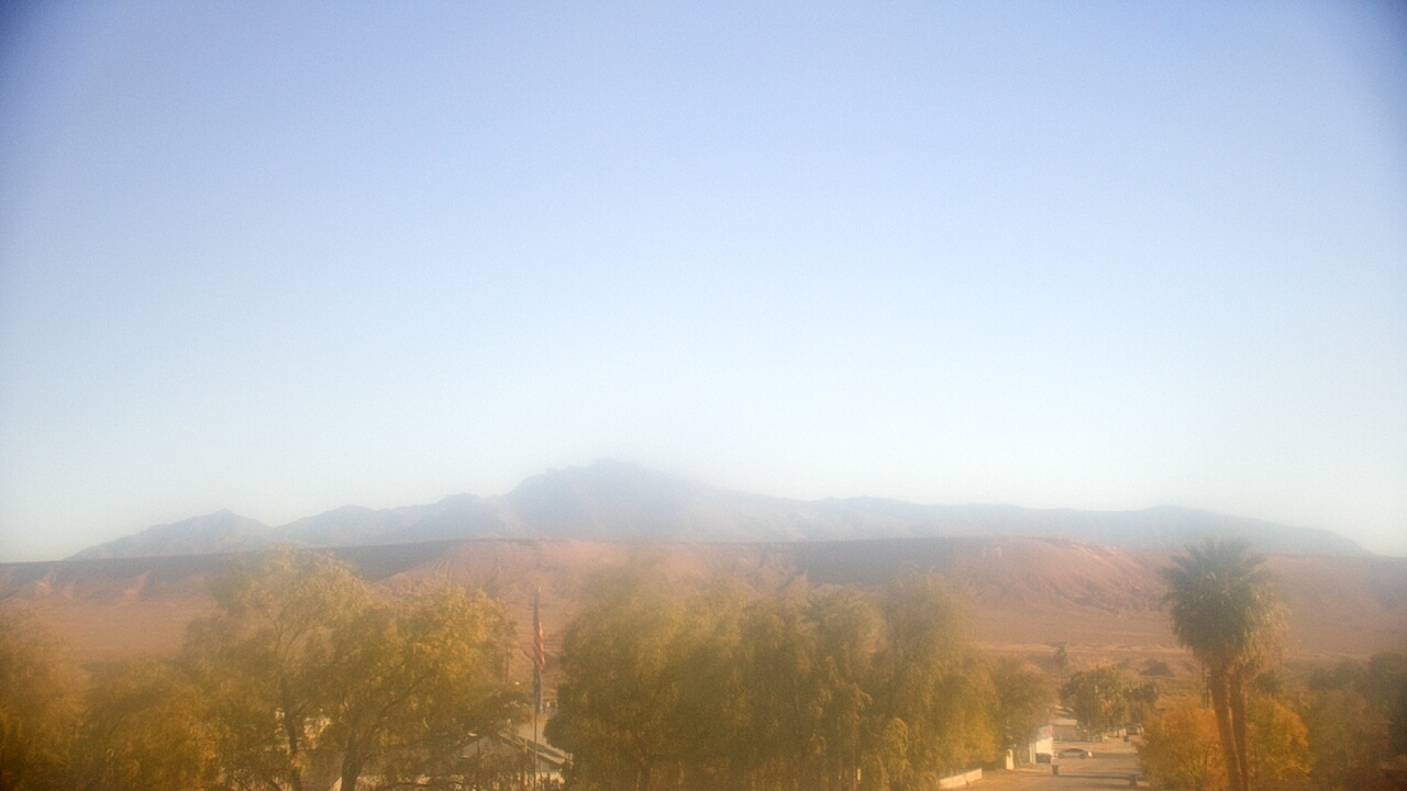 Thumbnail for current weather camera view from W. Mack Lyon MS in Moapa Valley, Nevada