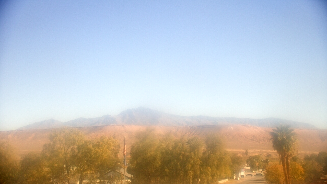 Thumbnail for current weather camera view from W. Mack Lyon MS in Moapa Valley, Nevada