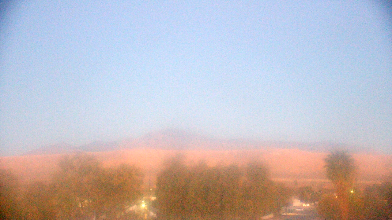 Thumbnail for current weather camera view from W. Mack Lyon MS in Moapa Valley, Nevada