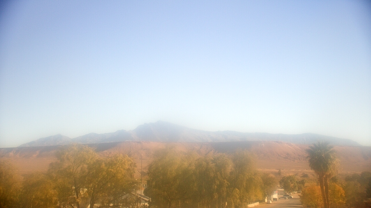 Thumbnail for current weather camera view from W. Mack Lyon MS in Moapa Valley, Nevada