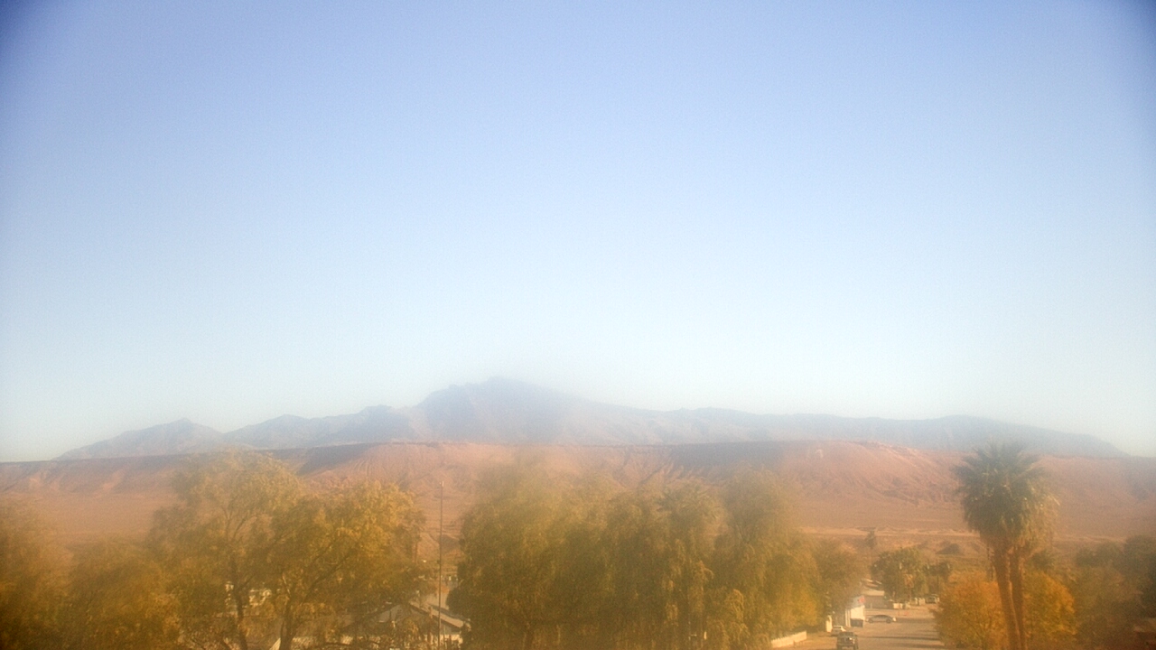 Thumbnail for current weather camera view from W. Mack Lyon MS in Moapa Valley, Nevada