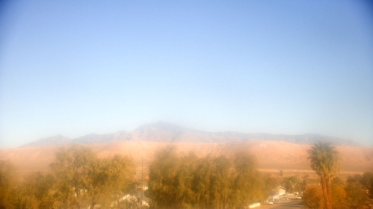 Thumbnail for current weather camera view from W. Mack Lyon MS in Moapa Valley, Nevada