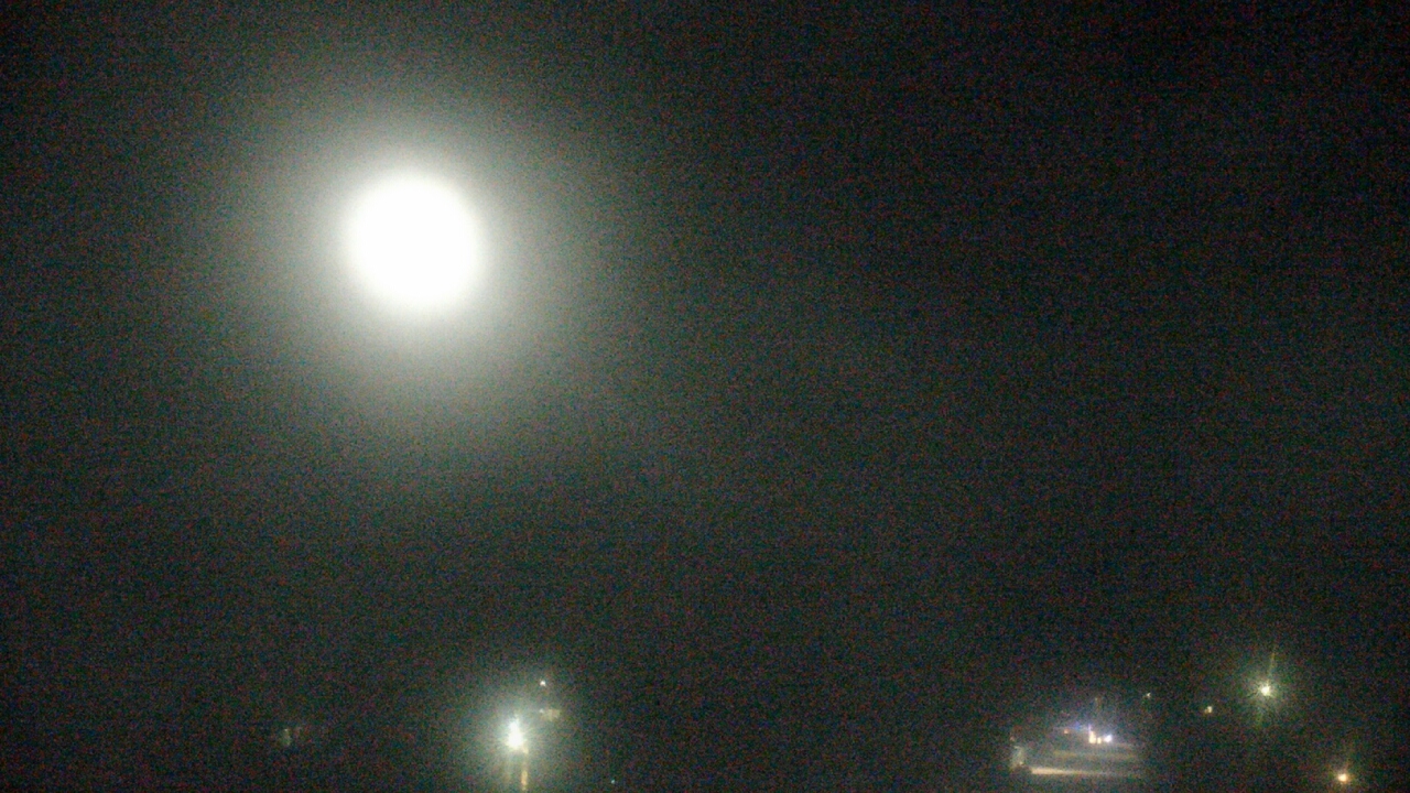 Thumbnail for current weather camera view from W. Mack Lyon MS in Moapa Valley, Nevada