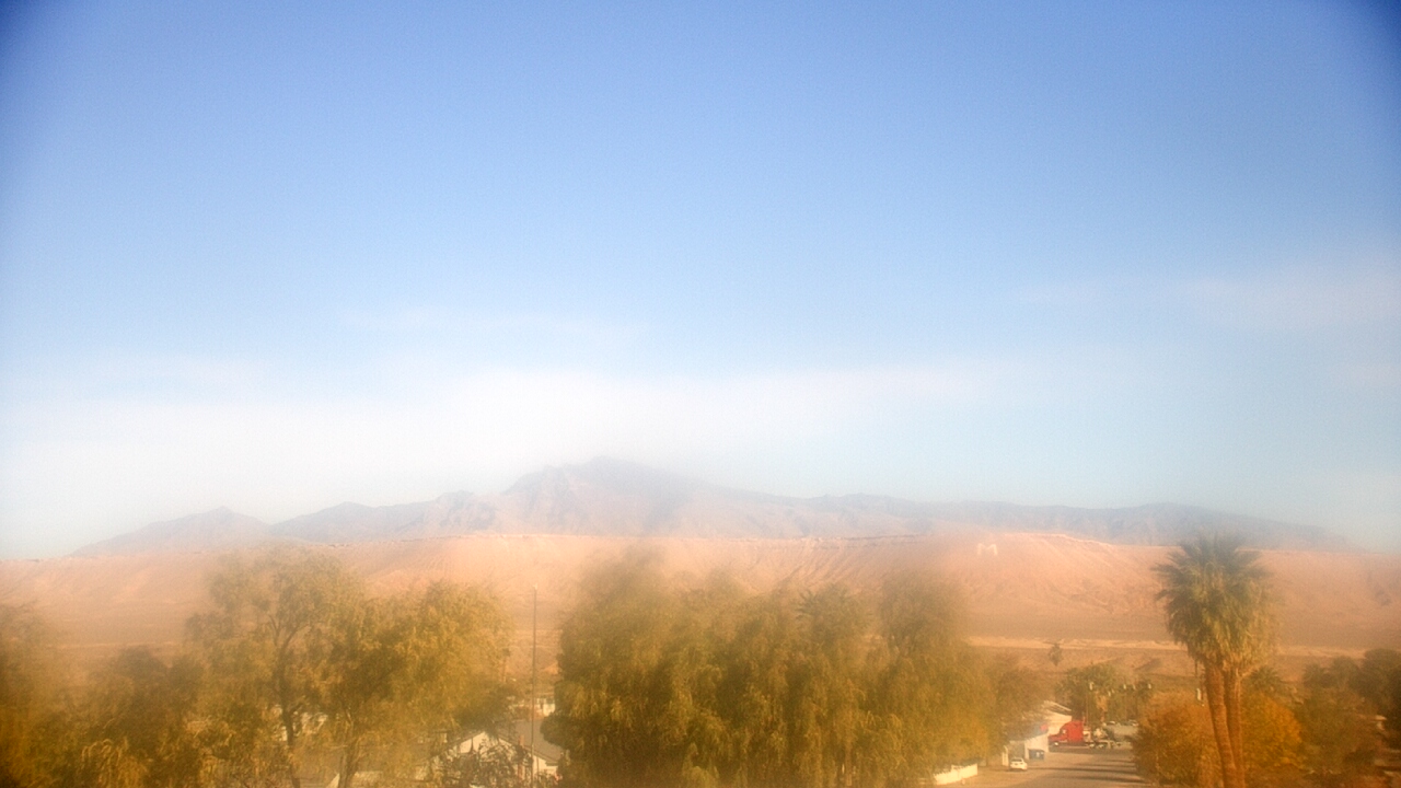 Thumbnail for current weather camera view from W. Mack Lyon MS in Moapa Valley, Nevada