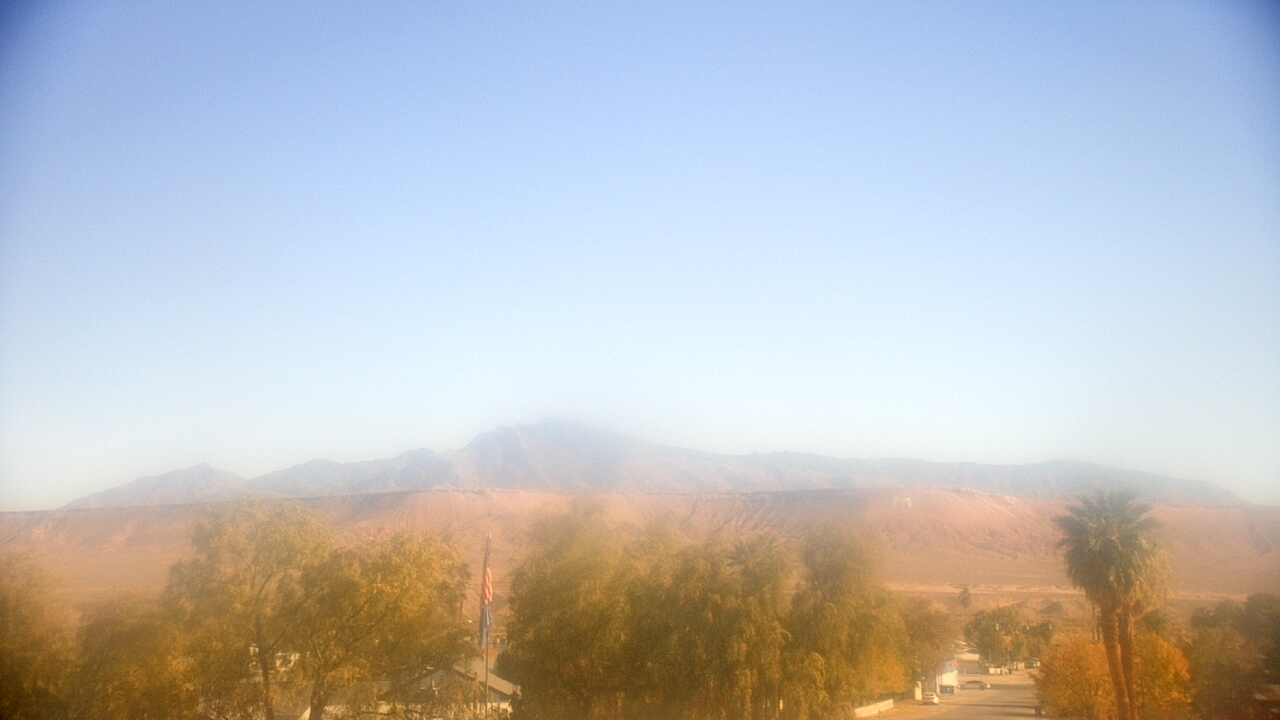 Thumbnail for current weather camera view from W. Mack Lyon MS in Moapa Valley, Nevada