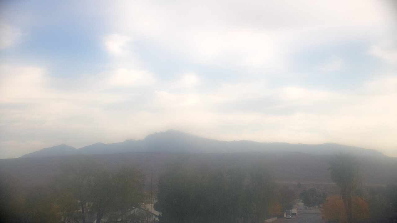 Thumbnail for current weather camera view from W. Mack Lyon MS in Moapa Valley, Nevada