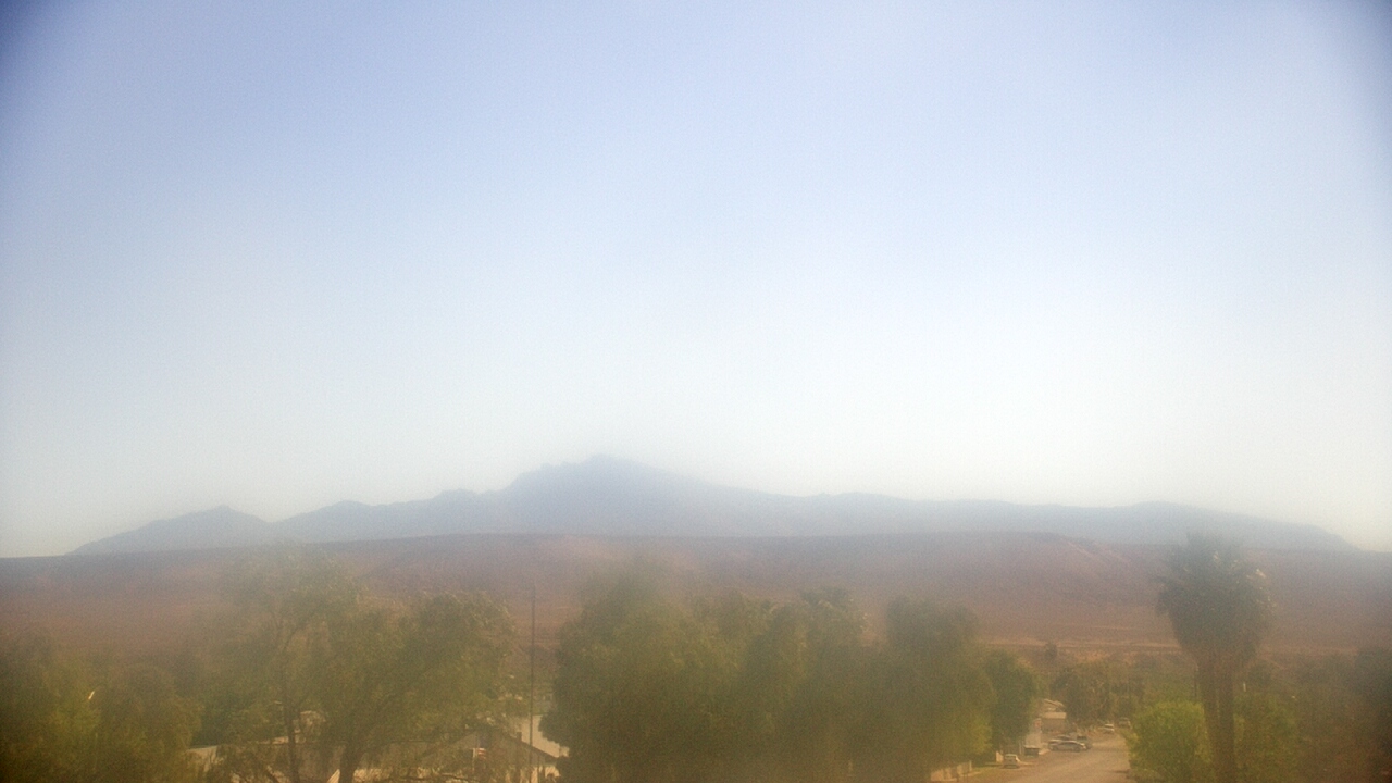 Thumbnail for current weather camera view from W. Mack Lyon MS in Moapa Valley, Nevada