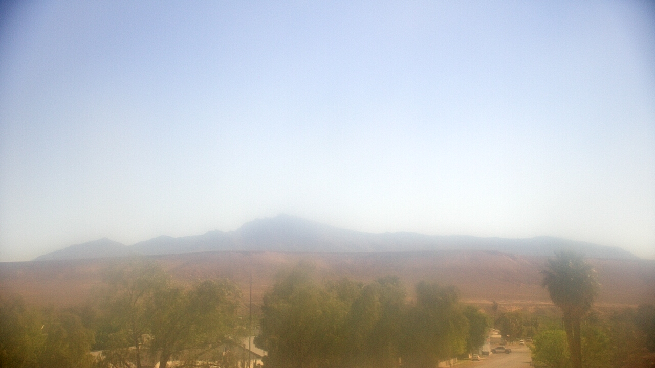 Thumbnail for current weather camera view from W. Mack Lyon MS in Moapa Valley, Nevada