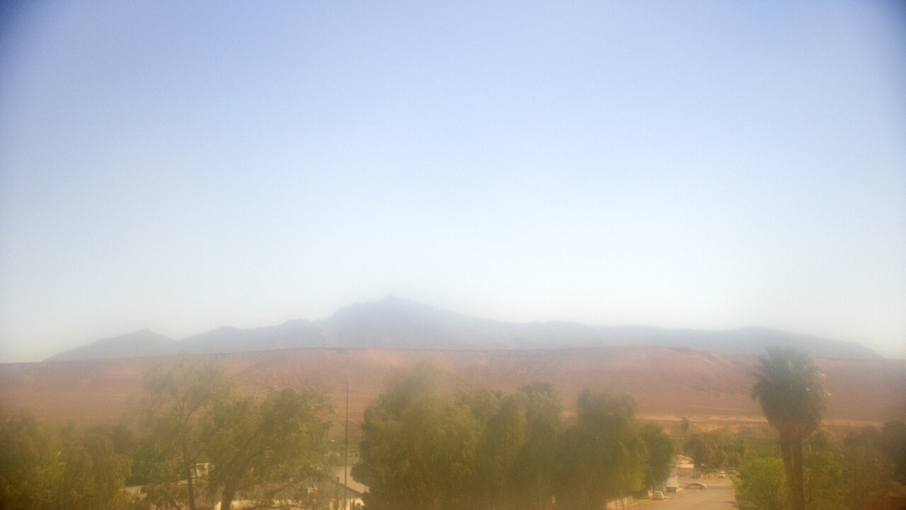 Thumbnail for current weather camera view from W. Mack Lyon MS in Moapa Valley, Nevada