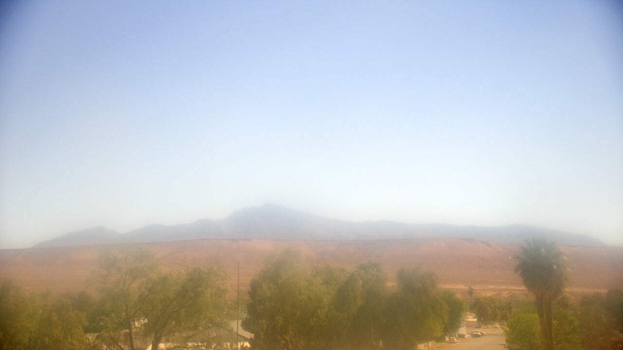 Thumbnail for current weather camera view from W. Mack Lyon MS in Moapa Valley, Nevada