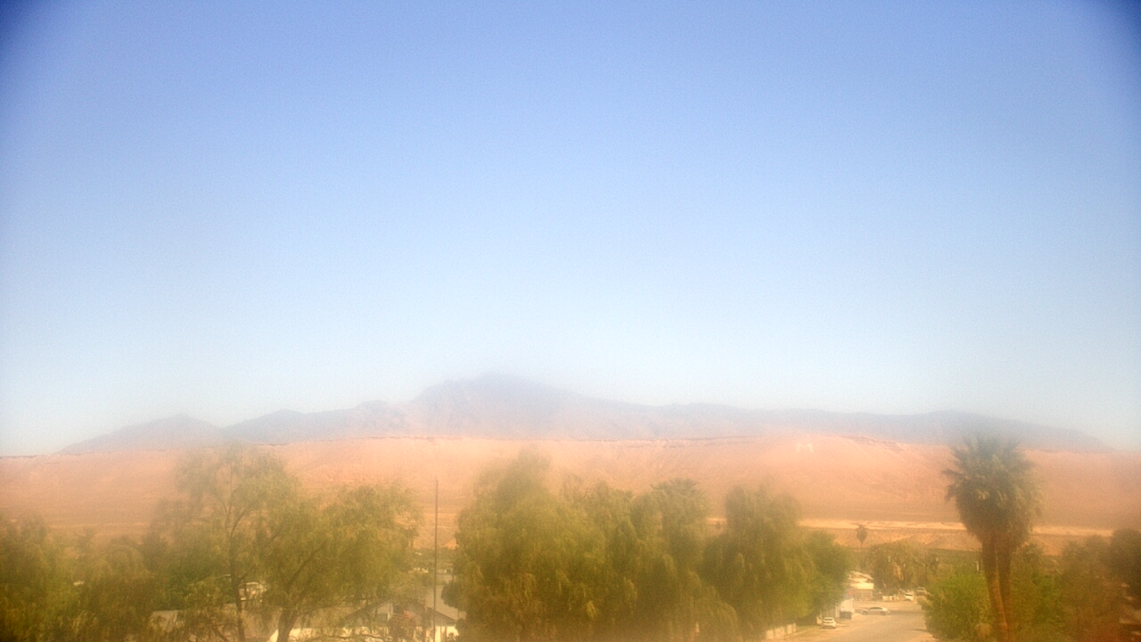 Thumbnail for current weather camera view from W. Mack Lyon MS in Moapa Valley, Nevada