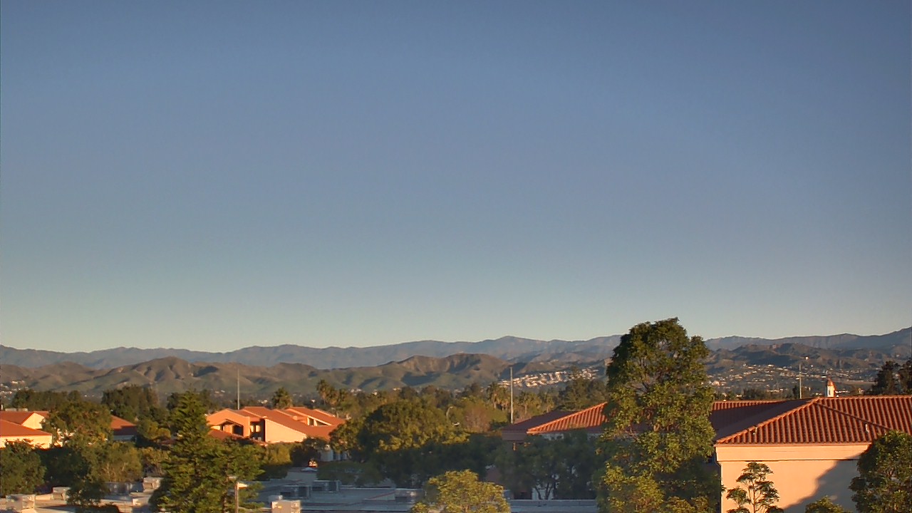 Thumbnail for current weather camera view from Oxnard High School in Oxnard, California