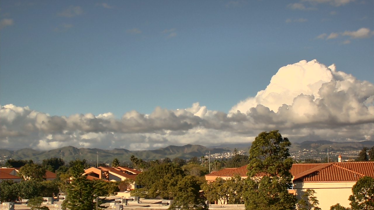Thumbnail for current weather camera view from Oxnard High School in Oxnard, California