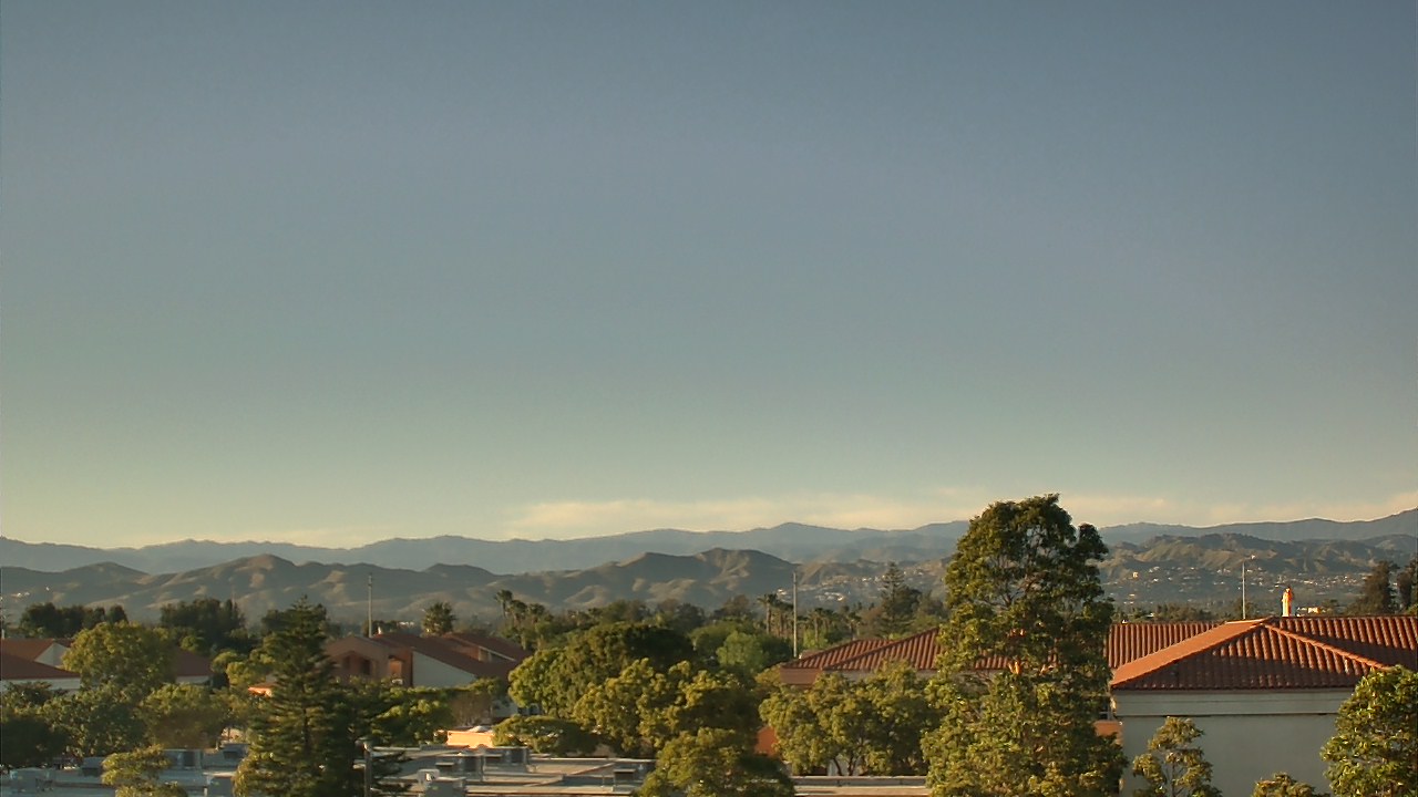 Thumbnail for current weather camera view from Oxnard High School in Oxnard, California