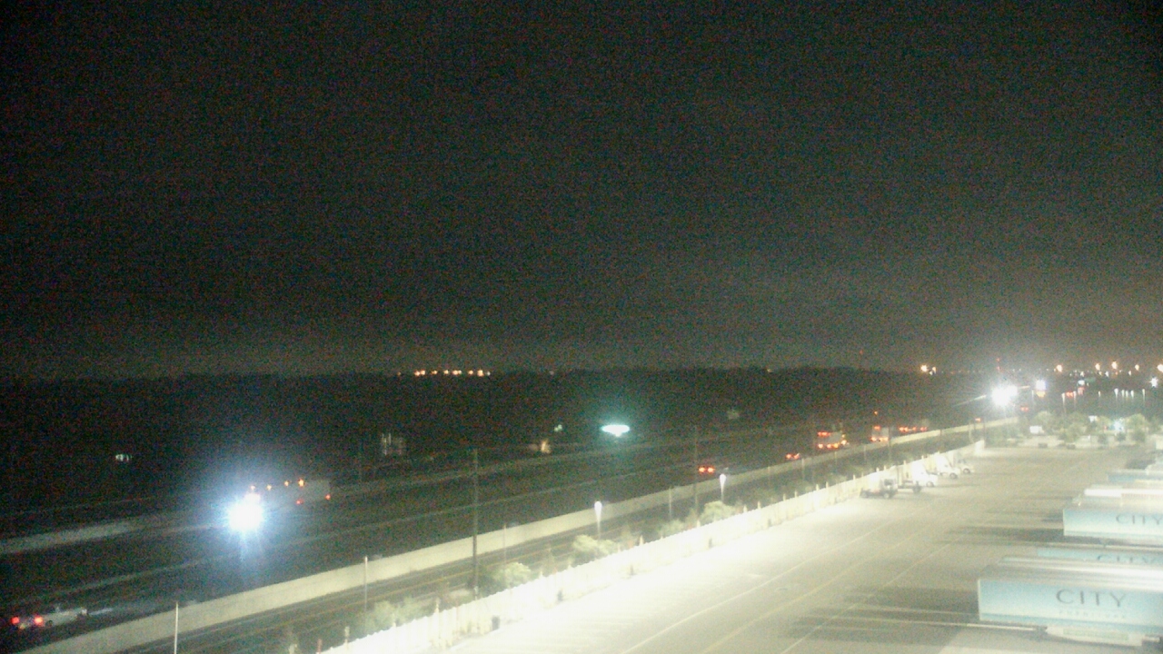Thumbnail for current weather camera view from CITY Furniture in Plant City, Florida