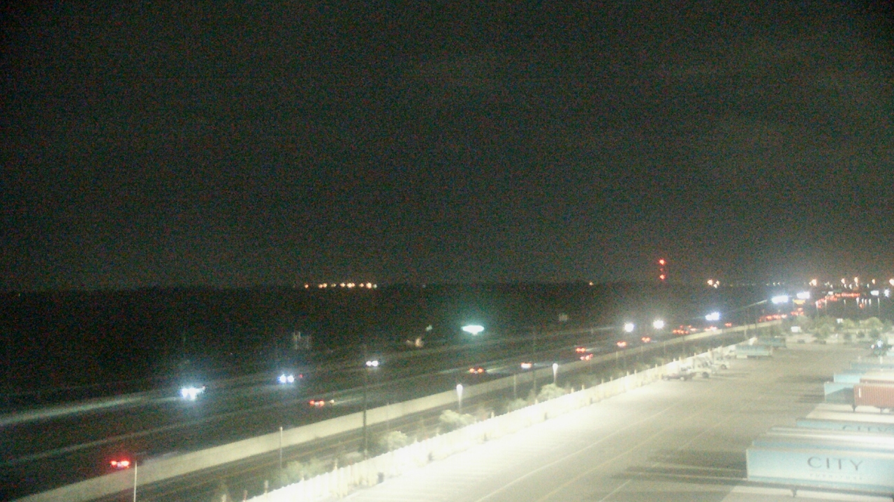 Thumbnail for current weather camera view from CITY Furniture in Plant City, Florida