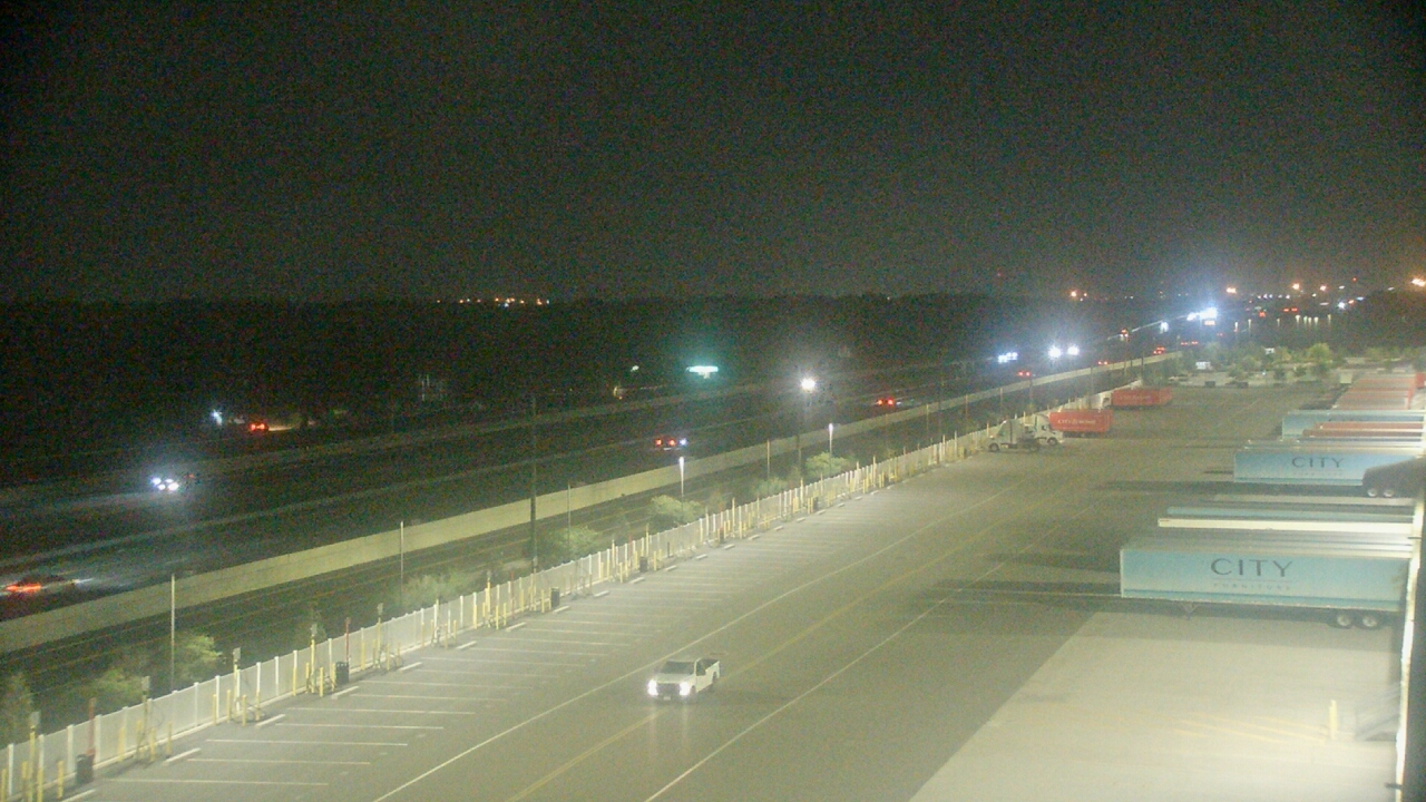 Thumbnail for current weather camera view from CITY Furniture in Plant City, Florida