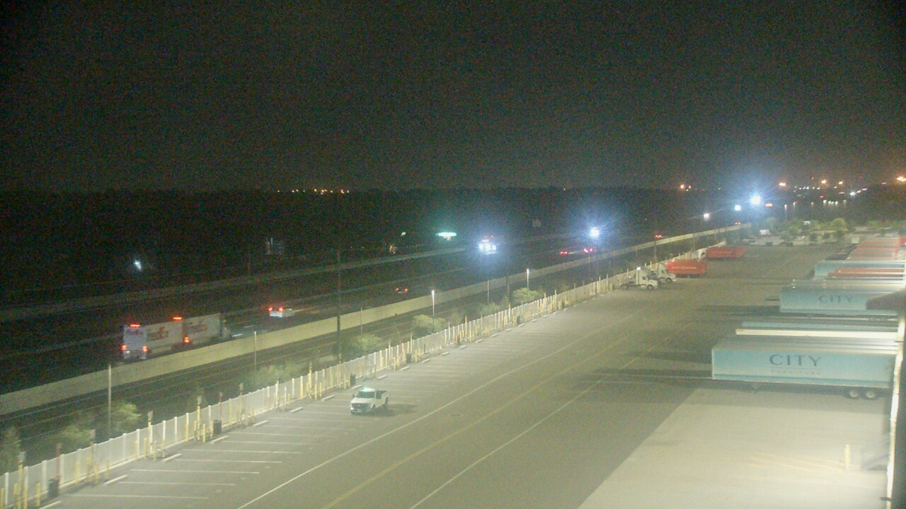 Thumbnail for current weather camera view from CITY Furniture in Plant City, Florida