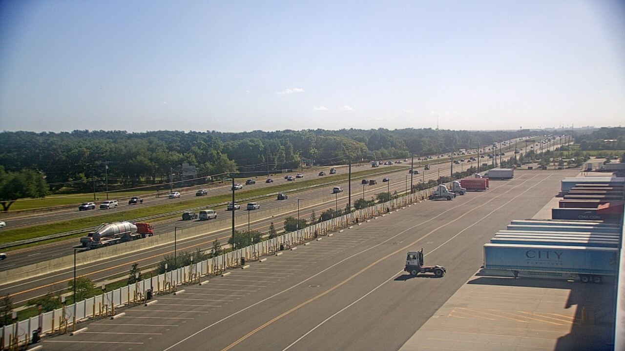 Thumbnail for current weather camera view from CITY Furniture in Plant City, Florida