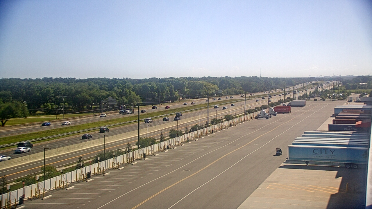 Thumbnail for current weather camera view from CITY Furniture in Plant City, Florida