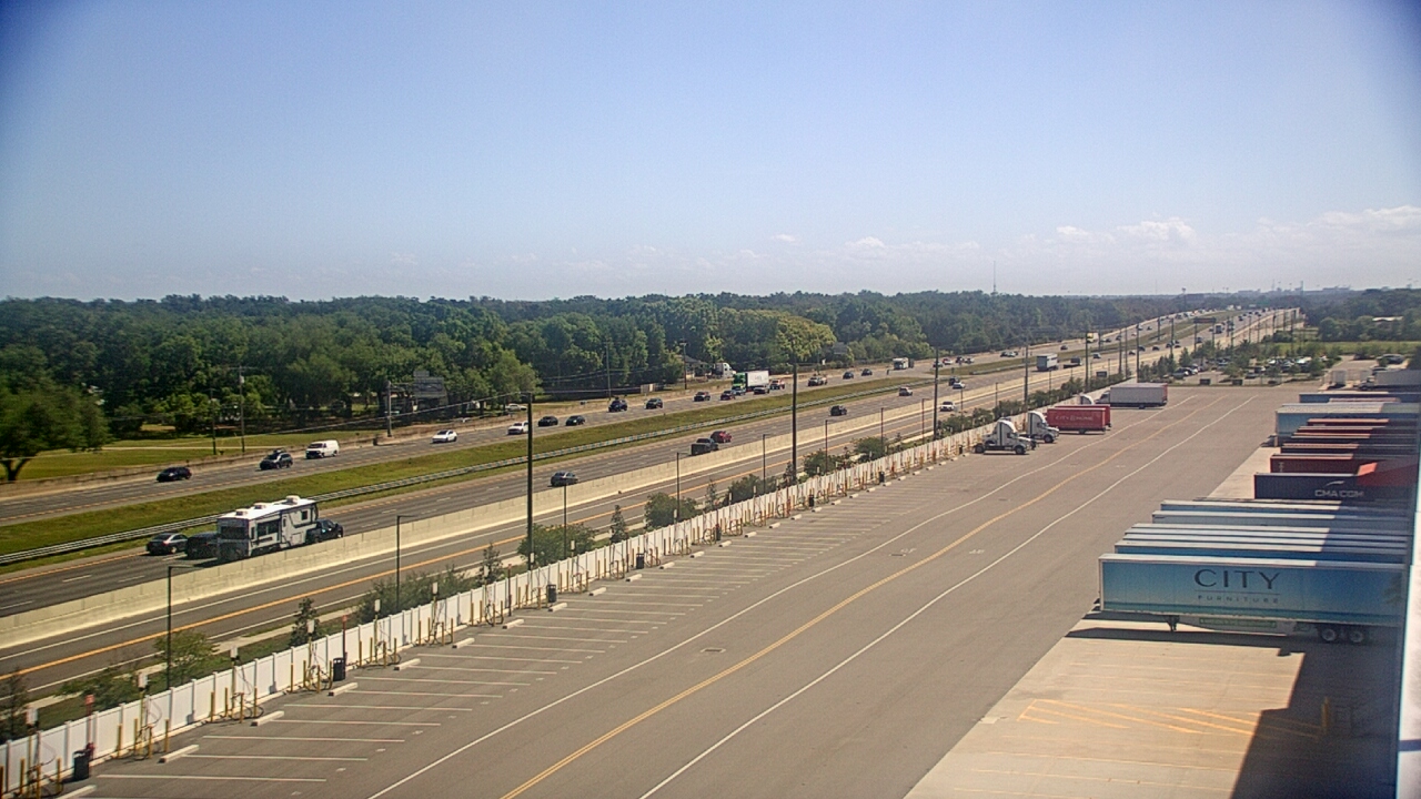 Thumbnail for current weather camera view from CITY Furniture in Plant City, Florida