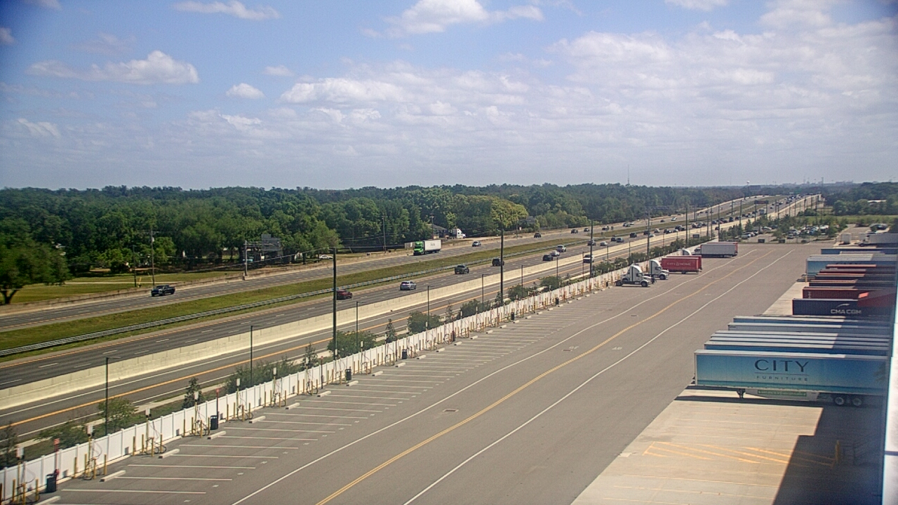 Thumbnail for current weather camera view from CITY Furniture in Plant City, Florida