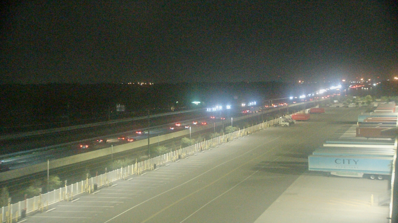 Thumbnail for current weather camera view from CITY Furniture in Plant City, Florida