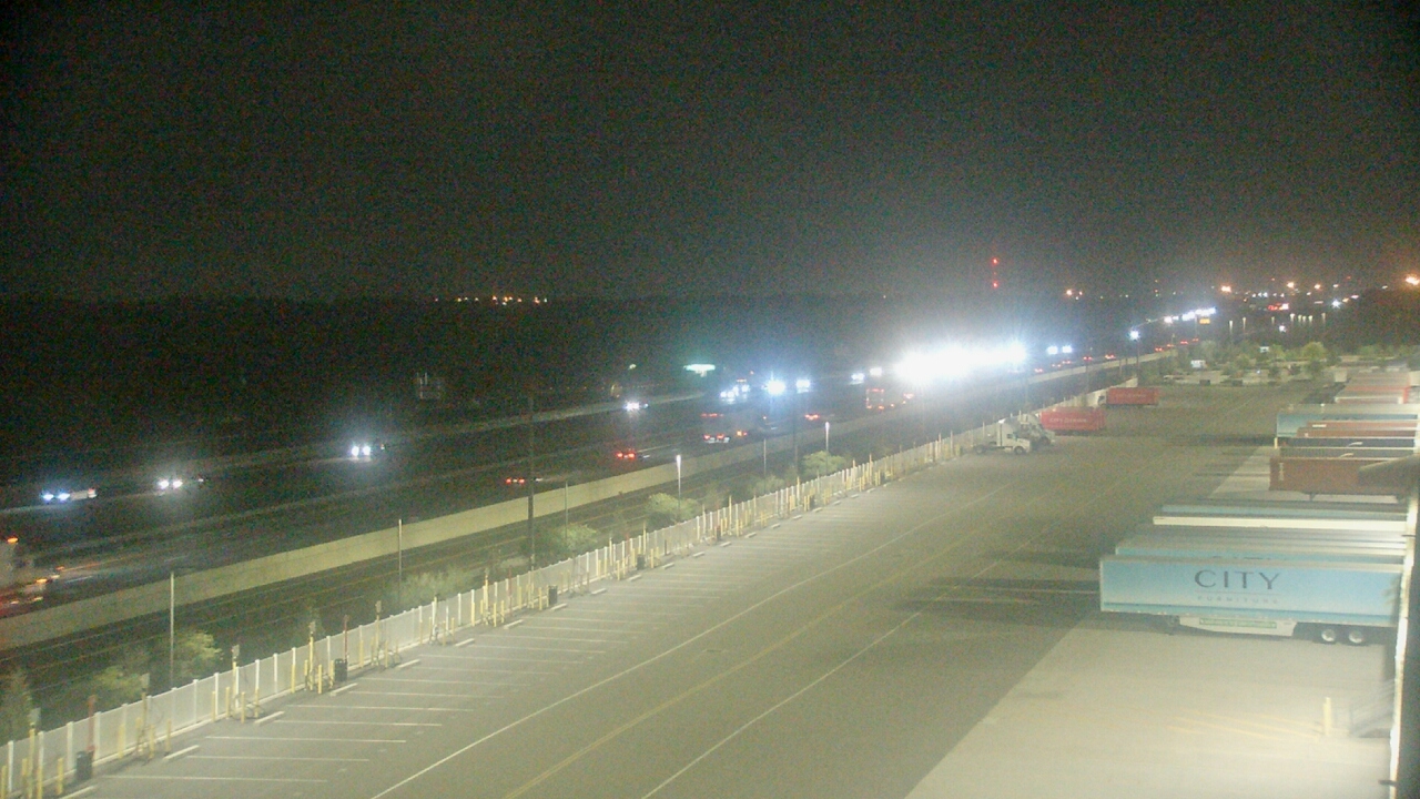 Thumbnail for current weather camera view from CITY Furniture in Plant City, Florida