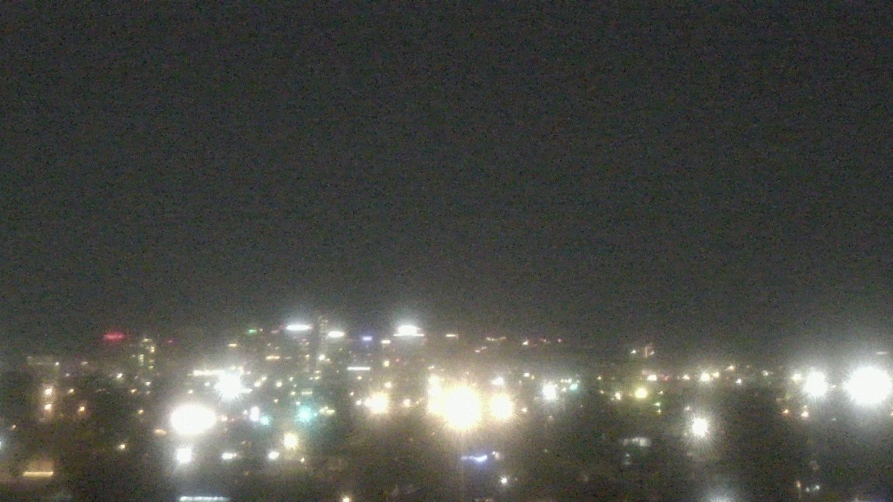 Thumbnail for current weather camera view from South Mountain High School in Phoenix, Arizona