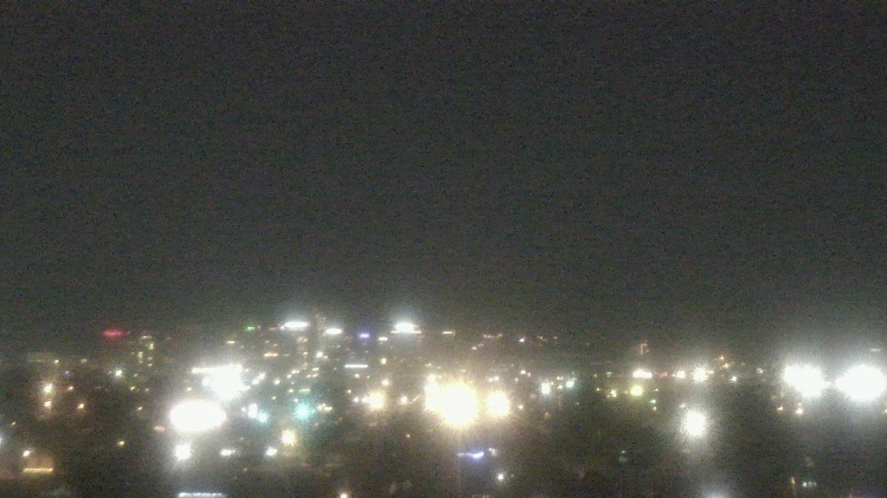 Thumbnail for current weather camera view from South Mountain High School in Phoenix, Arizona