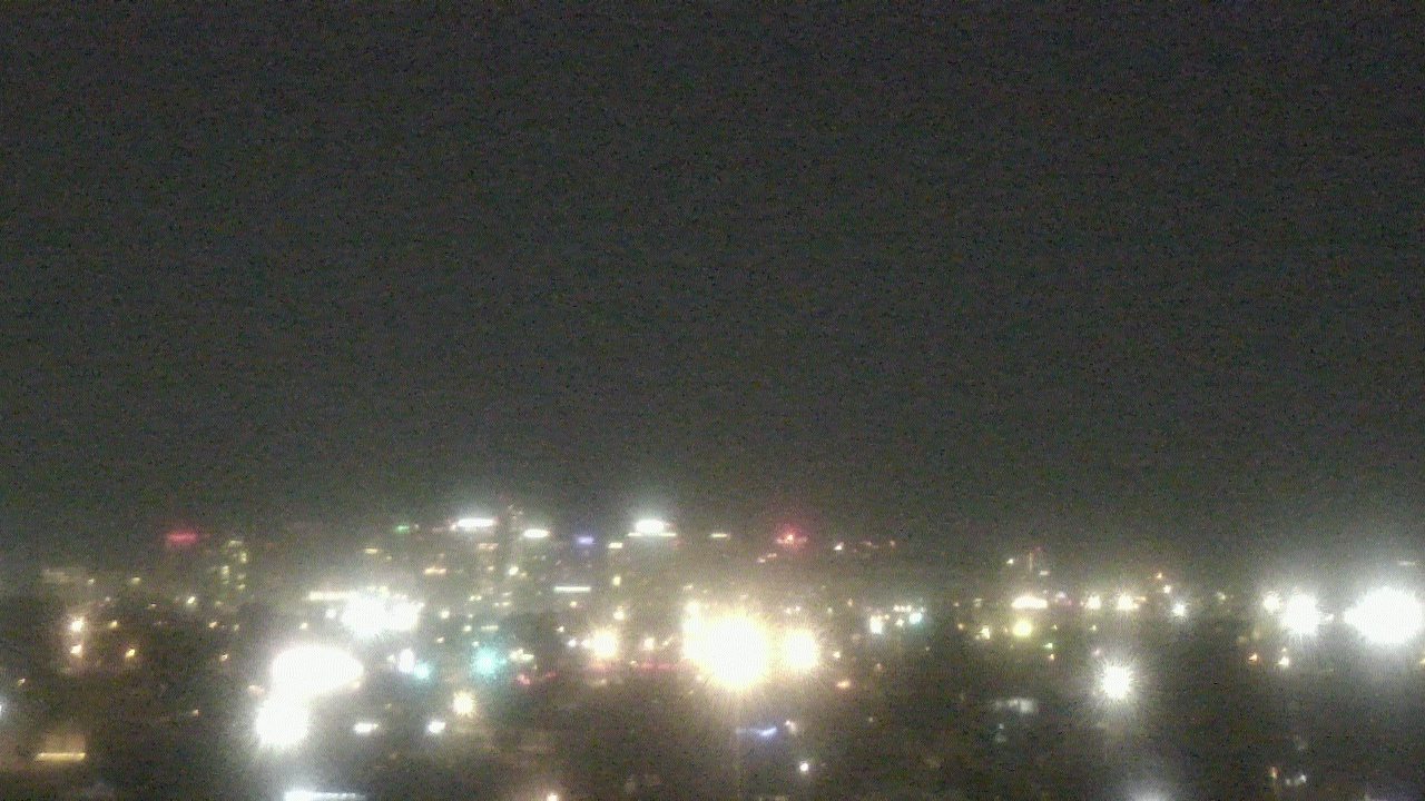 Thumbnail for current weather camera view from South Mountain High School in Phoenix, Arizona