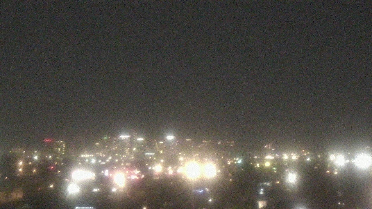 Thumbnail for current weather camera view from South Mountain High School in Phoenix, Arizona